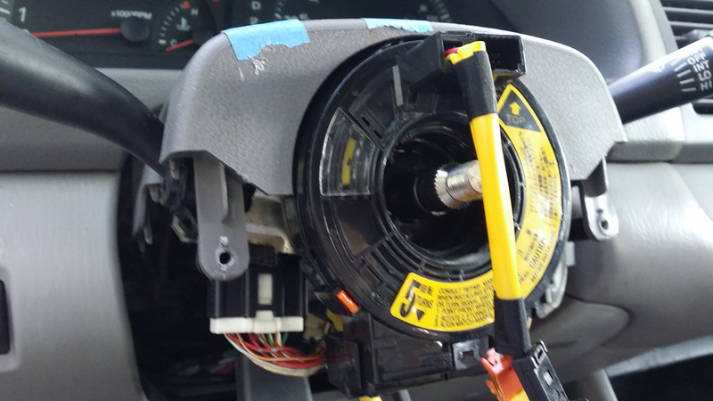 Illustration for article titled How To Fix Your Airbag Light Without Having It Blow Up In Your Face